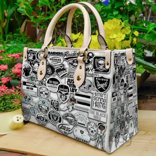 Discover Black White Graphic Print Leather Bag
