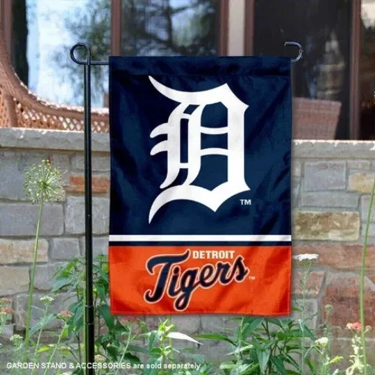 Discover Tigers Flag Graden Flag