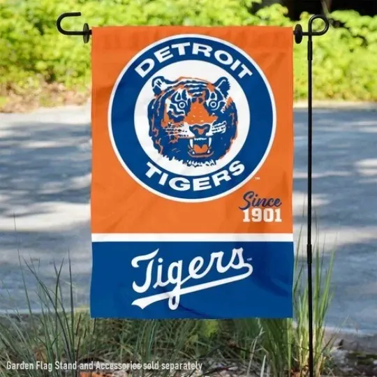 Discover Tigers Retro Vintage Flag Graden Flag