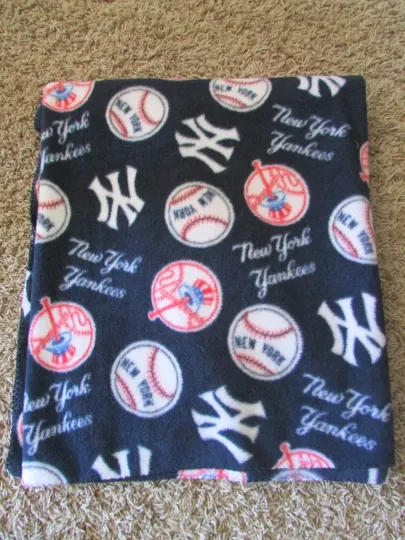 Discover New York Yankees 36”x 60" Classic Fleece Blanket Bronx Bombers