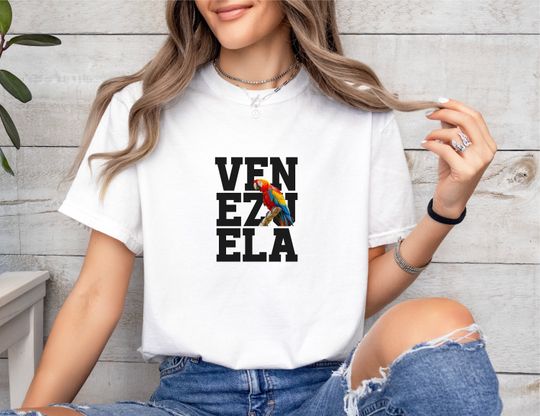 Discover Venezuela Parrot T-Shirt: Trendy Venezuelan Pride Gift
