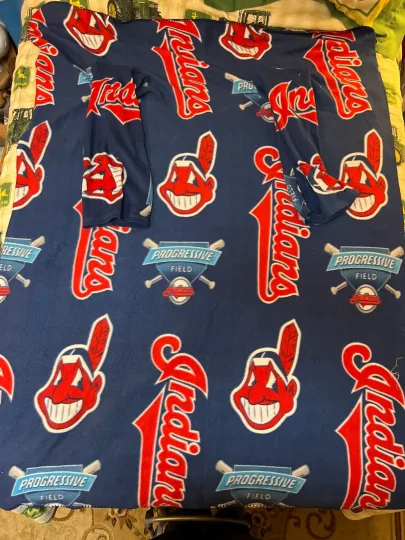 Discover CHIEF WAHOO Cleveland Indians Fleece Snuggie / Blanket / Throw / Leg Warmer MLB