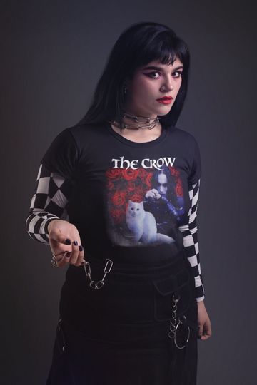Discover The Crow Cat Tshirt 90s Vintage Best Gift T Shirt
