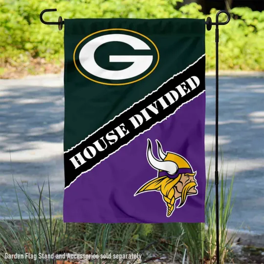 Discover House Divided Packers and Vikings Garden Flag and Yard Banner