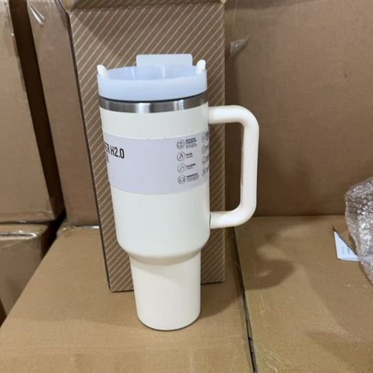 Discover New Second-generation 40OZ Large Capacity Stainless Steel Car Insulated Cup for Convenient Travel Use