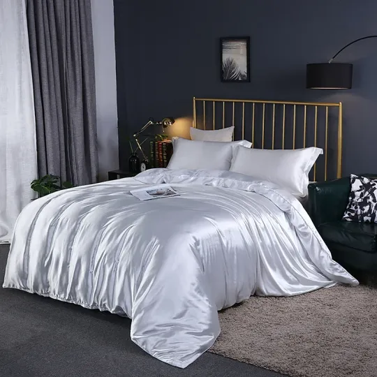 Discover Luxury Solid Color Bedding Set