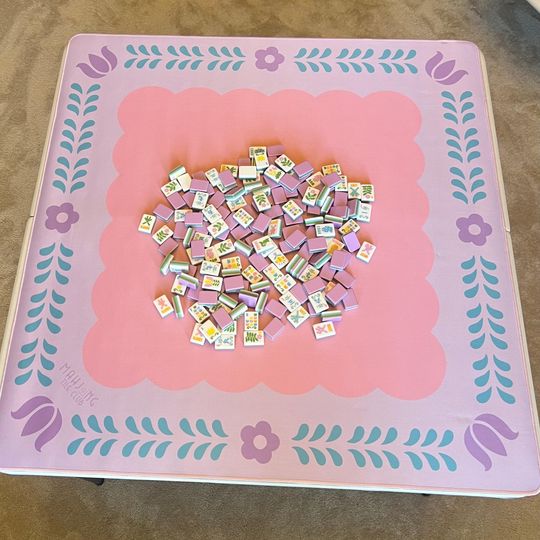 Discover Mahjong Mat - Nordic Spring Design - Purple/Pink