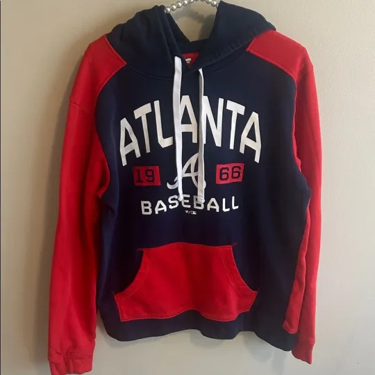 Discover Atlanta Braves MLB Fanatics Men’s Hoodie. Size Large With Pockets