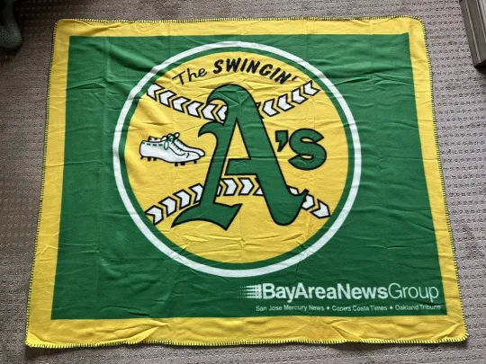 NEW Oakland Athletics Retro Swingin A's Blanket SGA 60 x 48 Fleece World Series