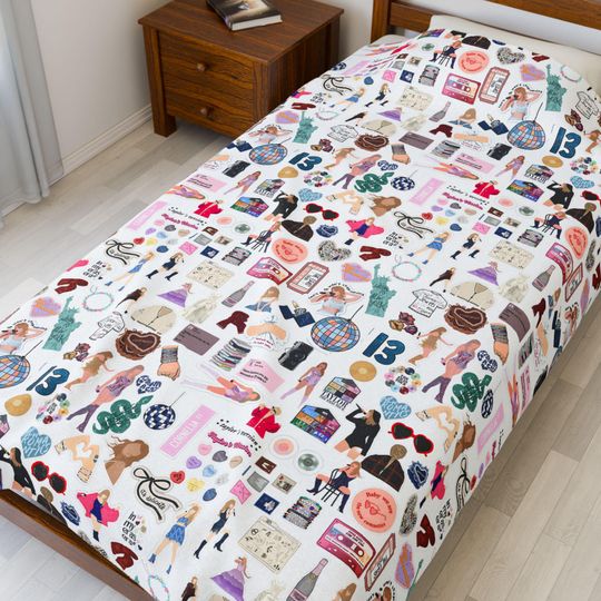 Discover Colorful Velveteen Plush Blanket for Cozy Home Decor and Movie Nights