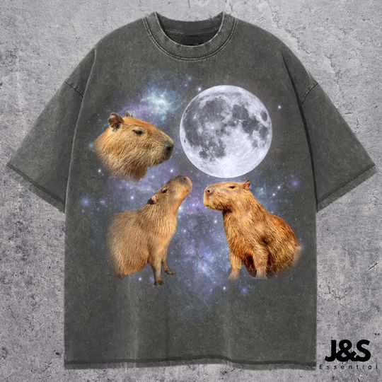 Discover Three Capybara Vintage Graphic T-shirt, Retro Capybara Moon Tshirt, Capybara Lovers, Funny Capybara Tee, Oversized Washed Tee, Capybara Gift