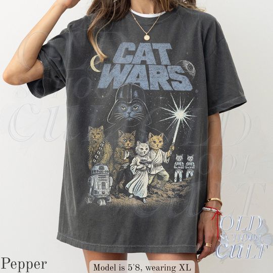 Discover Cat Wars Vintage 90s Graphic Shirt, Retro Space Cat Comfort Colors Tee, Funny Cat Warrior Shirt, Cat Lovers Gift, Sci-fi Top, Nerdy Cat Tee