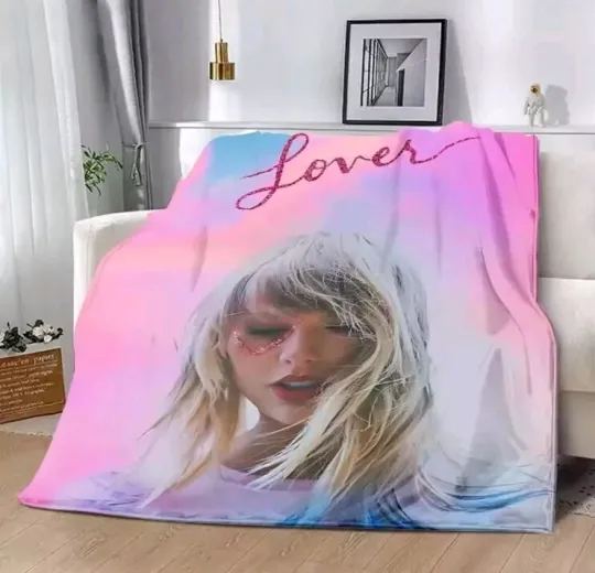 Discover Swift Cosy Blanket