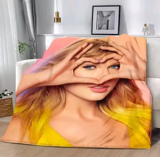 Discover Swift Cosy Blanket