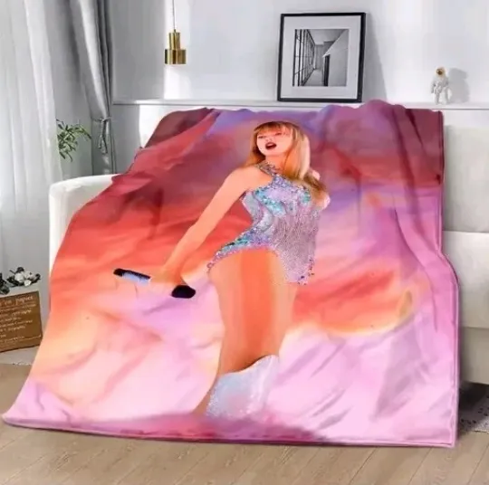 Discover Swift Cosy Blanket