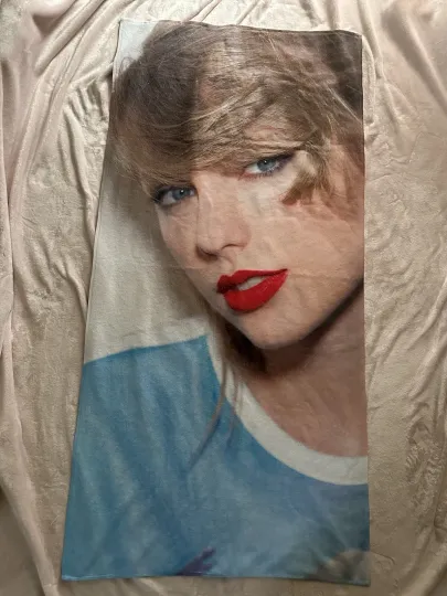 Discover Swift OG 1989 Beach Towel 2014 VERY RARE