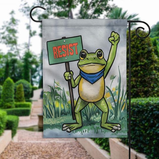 Portland Frog Protest Garden Flag, Resist Frog Flag, Anti Establishment Deportation Resistance Flag, Protect Democracy