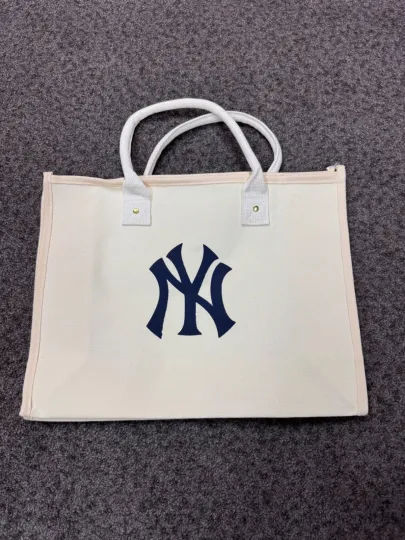 Brand New New York Yankees Beach Tote Bag SGA 8/24/25 Bermuda Tourism