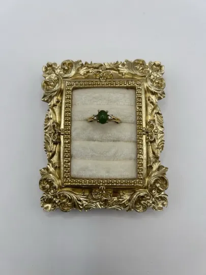 Discover Vintage  Avon Jadeite Ring Gold Tone  adjustable women size 5.5 estate jewelry