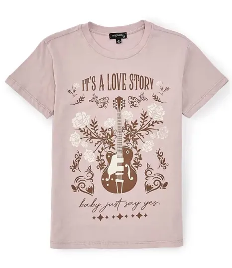 Discover Swift Inspired It's A Love Story Graphic Oversized T-Shirt