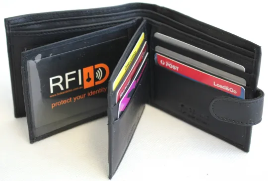 Discover RFID  Genuine Leather Wallet. Colour: Black. Style No: 11004