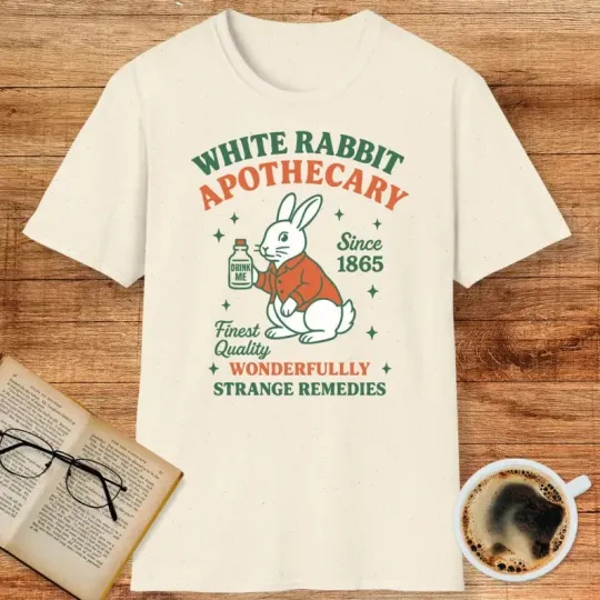 Discover Disney Cute Alice In Wonderland Book Sand T-Shirt