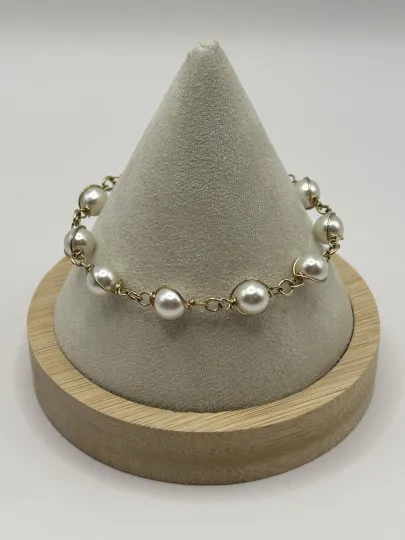Discover Sarah Coventry Bracelet Gold Tone And Faux Pearl Size 7” Christmas Holidays