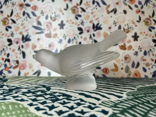 Discover Lalique Frosted Crystal Dove Or Sparrow Figurine Collectible Bird Signed