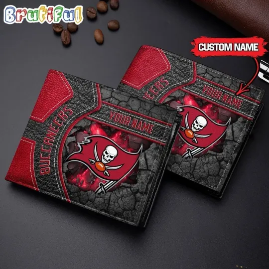 Discover Personalized Tampa Bay Football Buccaneerss Team Men's Leather Wallet Gift