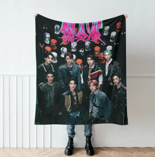 Discover Stray Kids Rock-Star Fleece Blanket