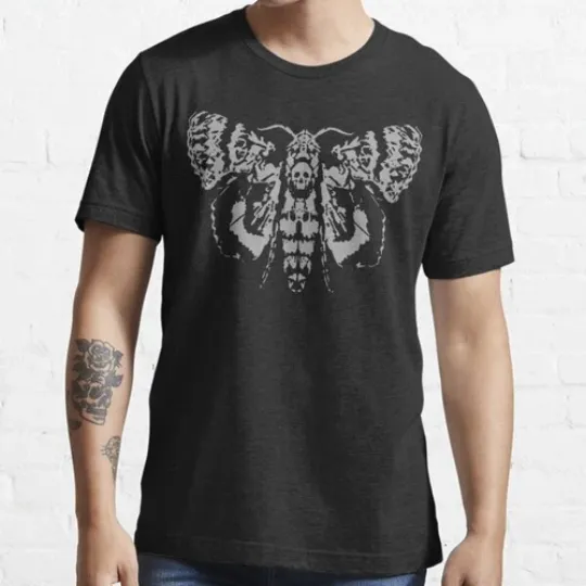 Discover Life is strange Moth Classic T-Shirt Essential T-Shirt