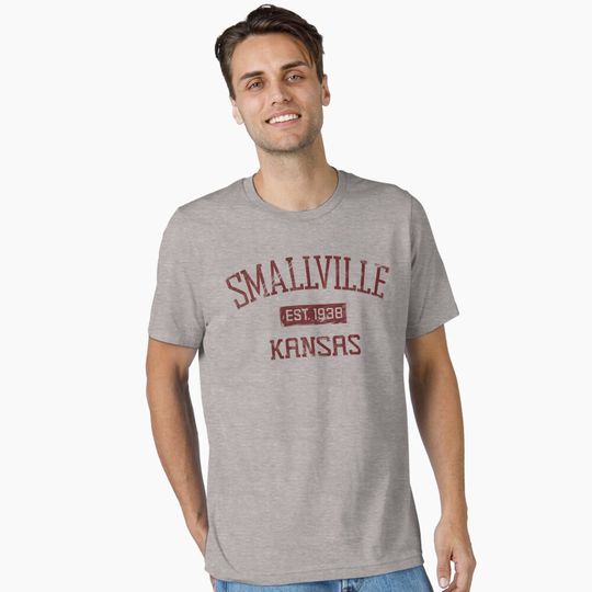 Smallville Essential T-Shirt