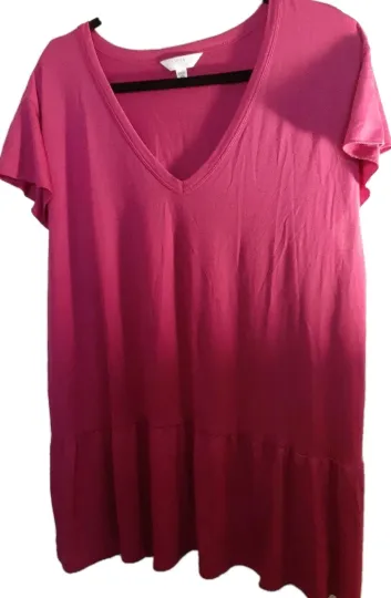Discover Time And Tru Veck Ruffle Bottom Tshirt Womans Plus Size XXXL Pink Short Sleeve
