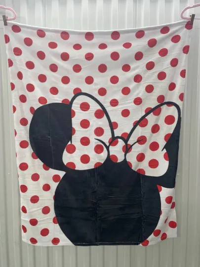 Discover Disney Minnie Mouse Soft Warm Printing Disneyland Gifts Fleece Blanket