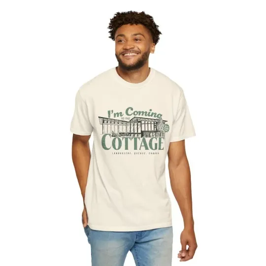 Discover I'm Coming to the Cottage Heated Rivalry Vintage Travel T-shirt