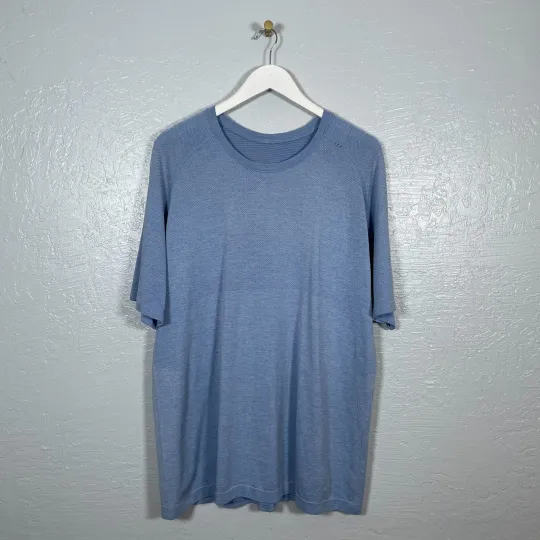 Discover Lululemon Men XXL Light Blue Metal Vent Tech Shirt Short Sleeve Crew Neck