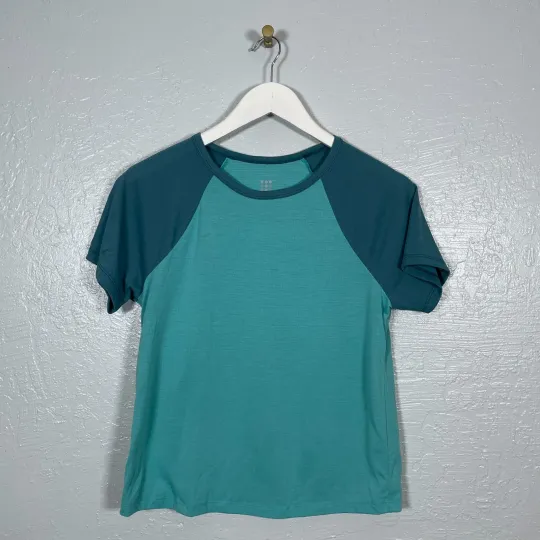 Discover Title Nine Women S Blue Notton Raglan Short Sleeve Shirt Quick Drying Athleisure