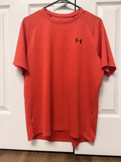 Discover Under Armour Tech Tee Men's Red Short Sleeve Loose Fit T-Shirt M