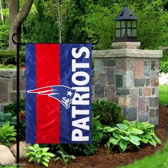 New England Patriots 12.5" x 18" Embellished Applique Garden Flag