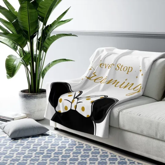 Discover Personalized Minnie Mouse Disney Fleece Blanket