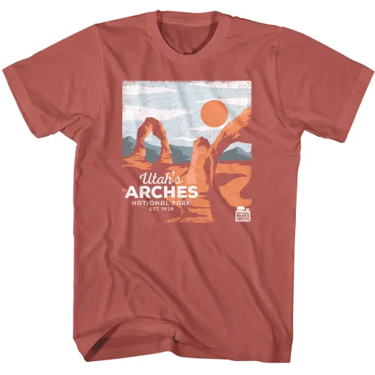Discover Utah's Red Arches National Park Men's T Shirt Rock Formation Roadtrip