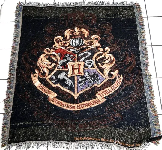 Harry Potter Throw Blanket Hogwarts Crest Banner Tapestry Woven Metallic Thread