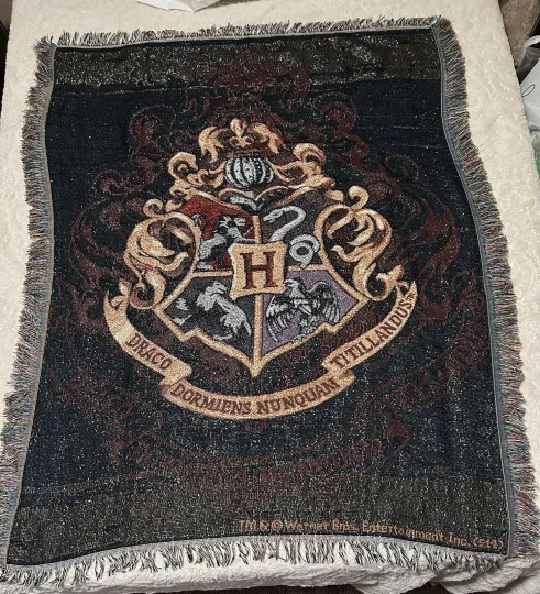 Harry Potter Hogwarts Crest Woven Tapestry Blanket 48"x60"