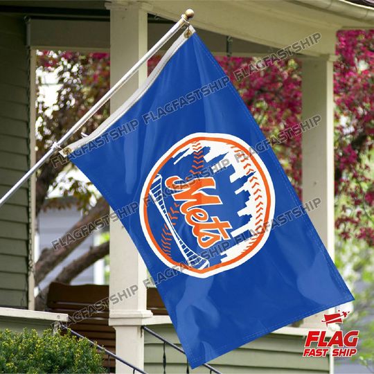 Discover New York Mets Flag with Logo Grommets for House or Man Cave