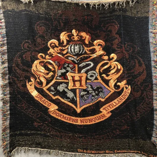 Warner Bros Harry Potter Hogwarts Crest Tapestry Throw Blanket Woven Fringe