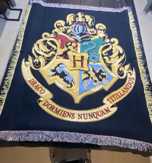 Wizarding World Harry Potter Hogwarts Tapestry Woven Blanket Throw Blk 60”x 48”