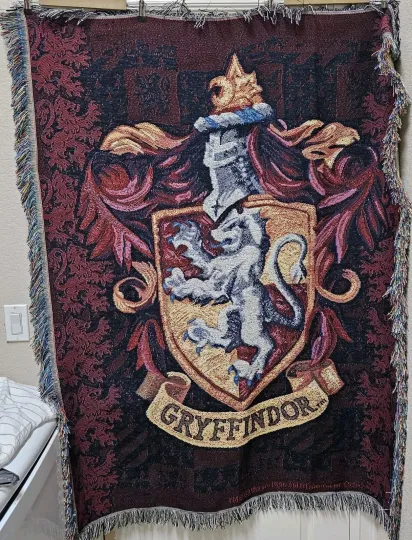 Harry Potter Gryffindor Crest Tapestry Woven Throw Blanket Fringe 48" x 60"