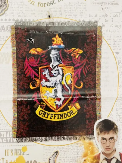 Harry Potter Gryffindor Shield Woven Tapestry Throw Blanket Northwest 48x60 NEW