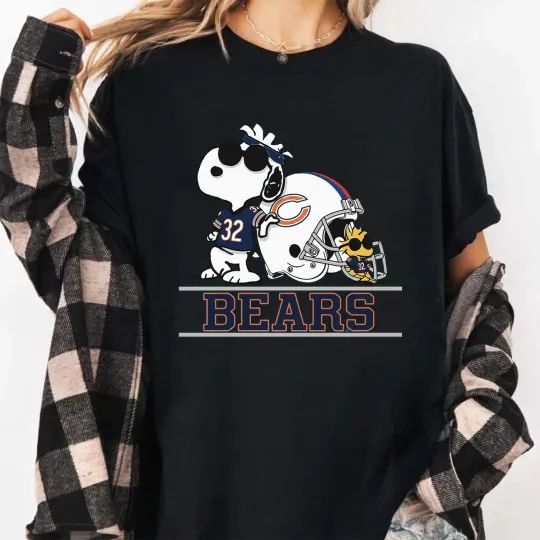 Discover Chicago Bears Snoop.y Football T-Shirt