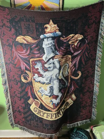 Harry Potter Gryffindor Crest Tapestry Woven Throw Blanket Fringe 48" x 60"